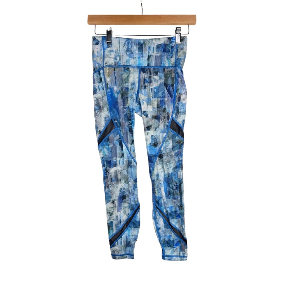 Lululemon On Pace 7/8 Mesh Panel Detail Leggings size 4 Blue/White Abstract